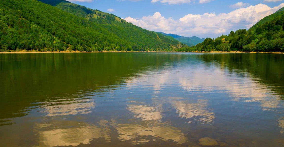 Lacul Vidra - Vâlcea Lacul Vidra - Vâlcea